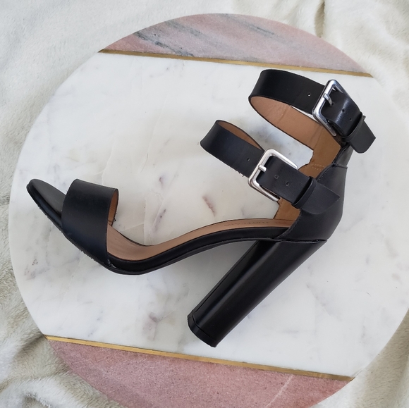 JustFab 'Tasia' Block Heel - Picture 7 of 8